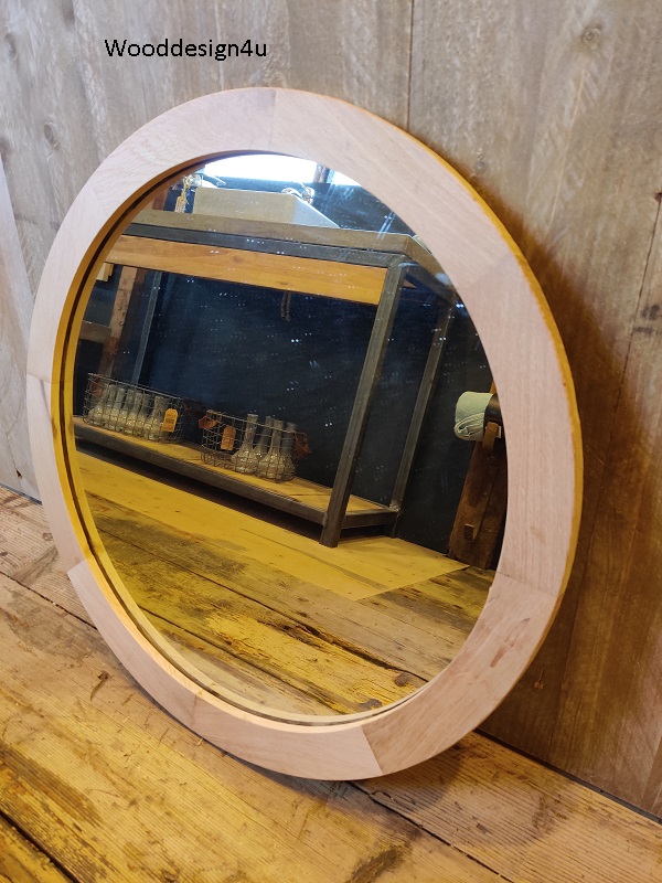 Runder Spiegel aus Eichenholz