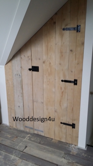 Barndoor of scaffolding wood