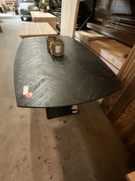 Fishbone eiken tafel