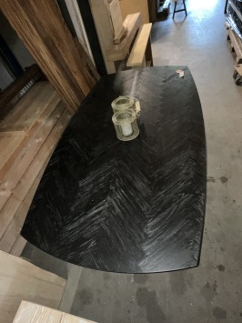 Fishbone eiken tafel