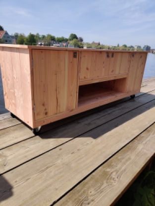 Outdoor kitchen buffet