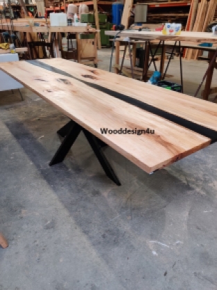 Plane tree epoxy table