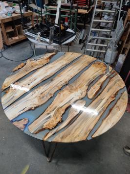 Round epoxy table