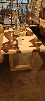 Witte epoxy tafel