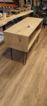 Side-table van rustiek eiken