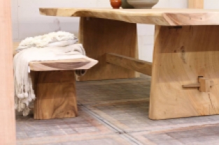 Suar tree trunk table