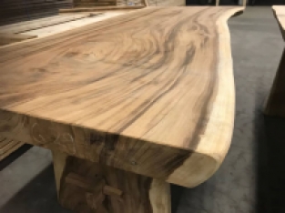 Suar tree trunk table