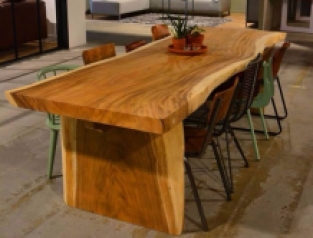 Suar tree trunk table